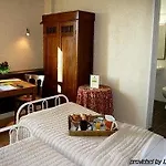 מלון Logis - Et Restaurant Les Voyageurs Tournon-dʼAgenais