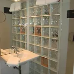 Logis - Et Restaurant Les Voyageurs מלון 2*