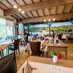 מלון Logis - Et Restaurant Les Voyageurs