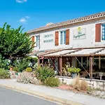 Logis - Et Restaurant Les Voyageurs מלון 2*