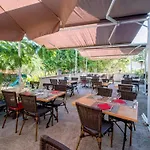 מלון Logis - Et Restaurant Les Voyageurs