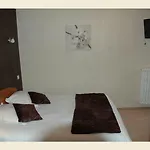 Logis - Et Restaurant Les Voyageurs 2* Tournon-dʼAgenais