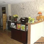 Logis - Et Restaurant Les Voyageurs מלון