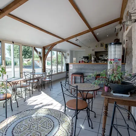 Logis - Et Restaurant Les Voyageurs Tournon-dʼAgenais