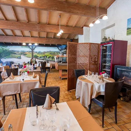 Hotel Logis - Et Restaurant Les Voyageurs Tournon-dʼAgenais