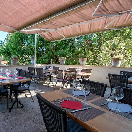 Hotel Logis - Et Restaurant Les Voyageurs Tournon-dʼAgenais