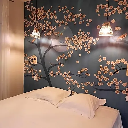 Logis - Et Restaurant Les Voyageurs מלון Tournon-dʼAgenais