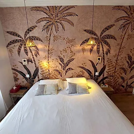 מלון Logis - Et Restaurant Les Voyageurs Tournon-dʼAgenais