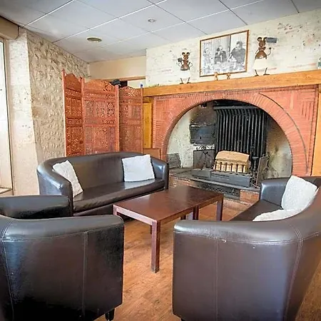 מלון Logis - Et Restaurant Les Voyageurs Tournon-dʼAgenais