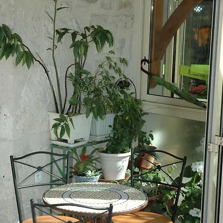 Logis - Et Restaurant Les Voyageurs Tournon-d'Agenais