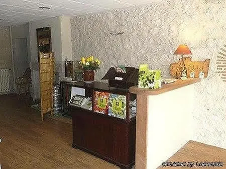 Logis - Et Restaurant Les Voyageurs Hotel