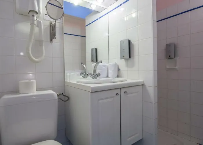 Logis - Et Restaurant Les Voyageurs 2* Tournon-dʼAgenais